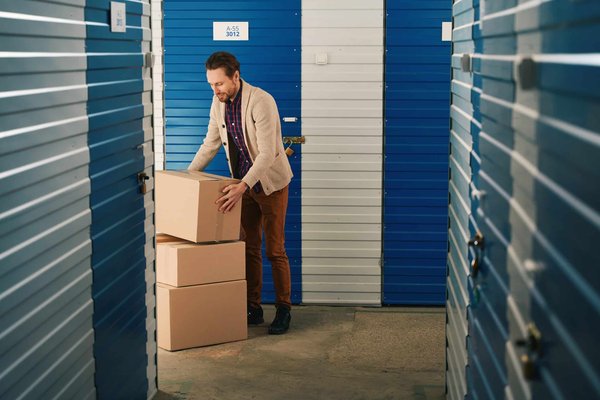 Louer un box de stockage : les avantages incontestables