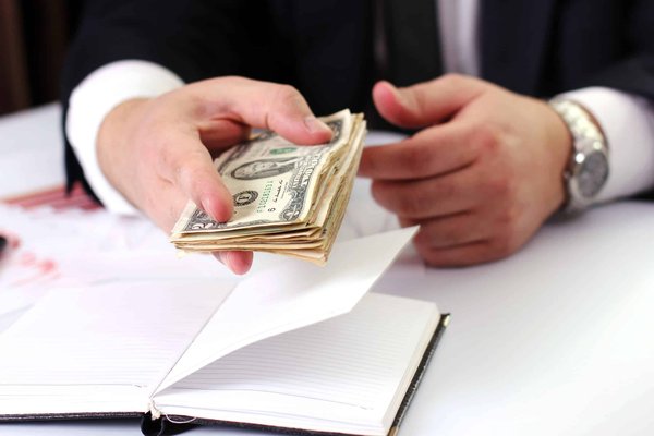 Portage salarial Saint Etienne : tout ce qu'il faut connaître avant de se lancer