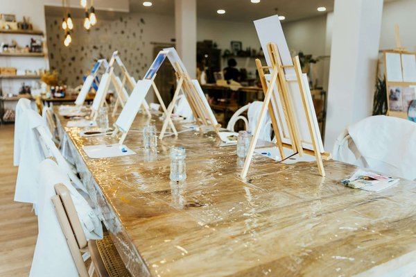 Inspiration et collaboration : Animations artistiques pour vos team buildings en auvergne rhône alpes